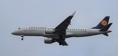 Image of aircraft registration D-AECA - A ERJ-190-LR (ERJ-190-100 LR) operated by Lufthansa Cityline