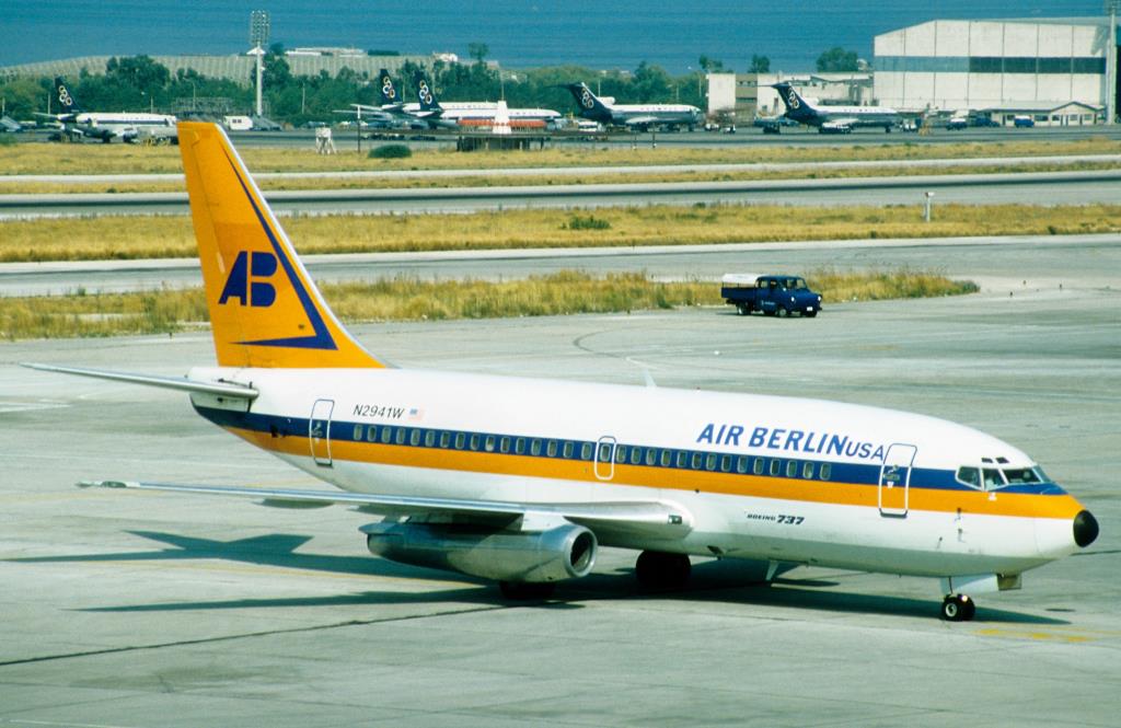 Photo of aircraft N2941W operated by Air Berlin USA