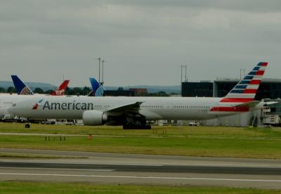 Photo of aircraft N734AR operated by American Airlines