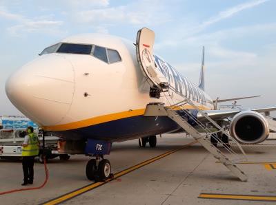 Photo of aircraft EI-FOC operated by Ryanair