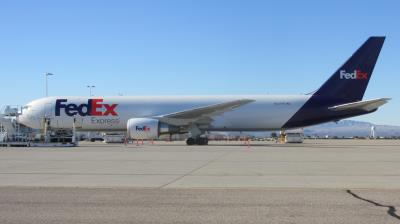 Photo of aircraft N127FE operated by Federal Express (FedEx)