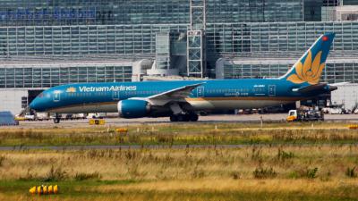 Image of aircraft registration VN-A864 - A 787-9 Dreamliner operated by Vietnam Airlines