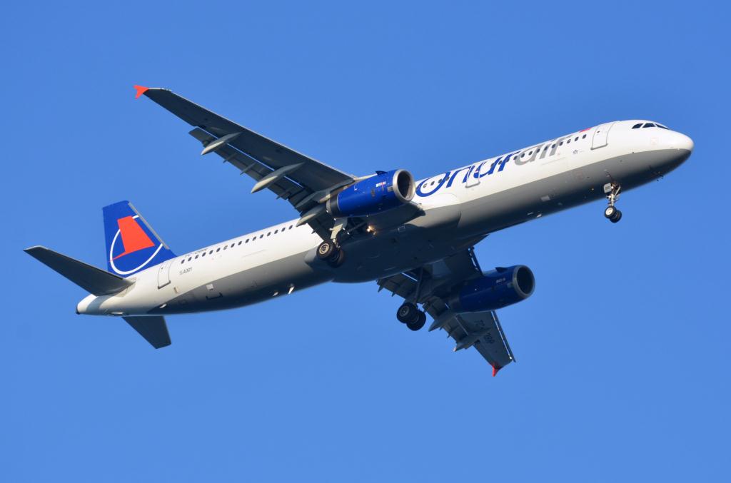 Photo of aircraft TC-OBR operated by Onur Air