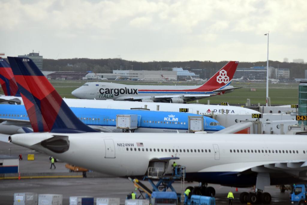Photo of aircraft LX-TCV operated by Cargolux Airlines International