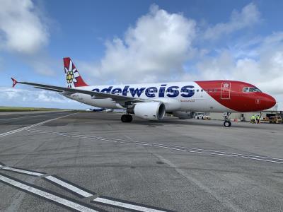 Photo of aircraft HB-IJV operated by Edelweiss Air