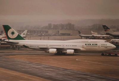 Photo of aircraft B-16465 operated by EVA Air