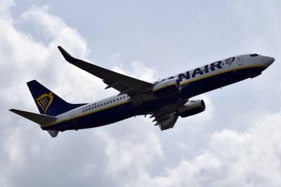 Photo of aircraft EI-FZE operated by Ryanair