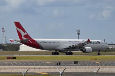 Photo of aircraft VH-QPH operated by Qantas