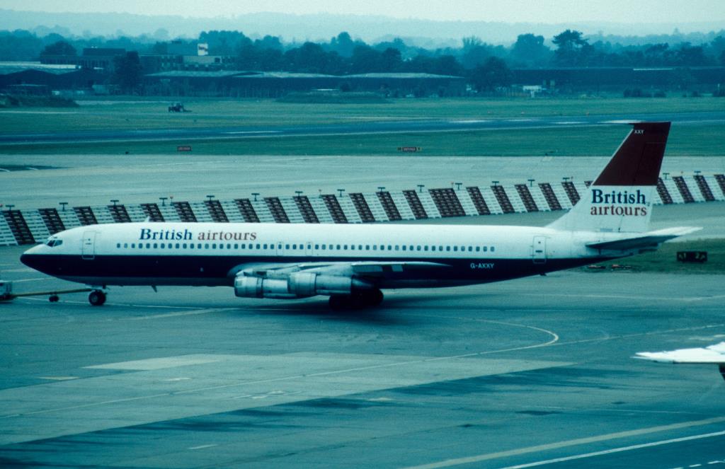 Photo of aircraft G-AXXY operated by British Airtours