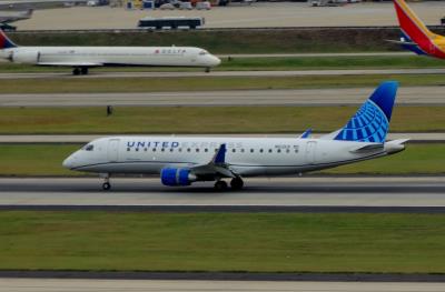Photo of aircraft N612UX operated by United Express