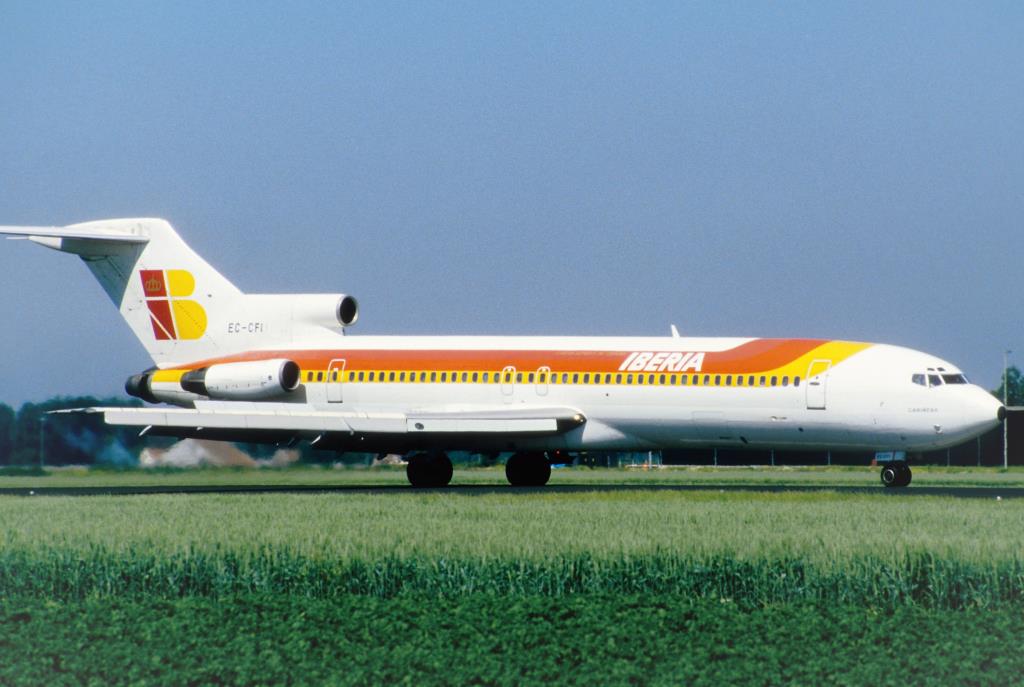 Photo of aircraft EC-CFI operated by Iberia
