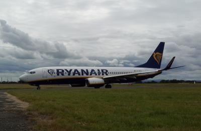 Photo of aircraft EI-EFG operated by Ryanair