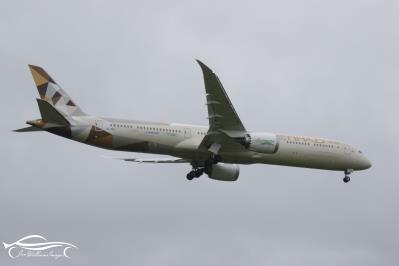 Photo of aircraft A6-BMI operated by Etihad Airways