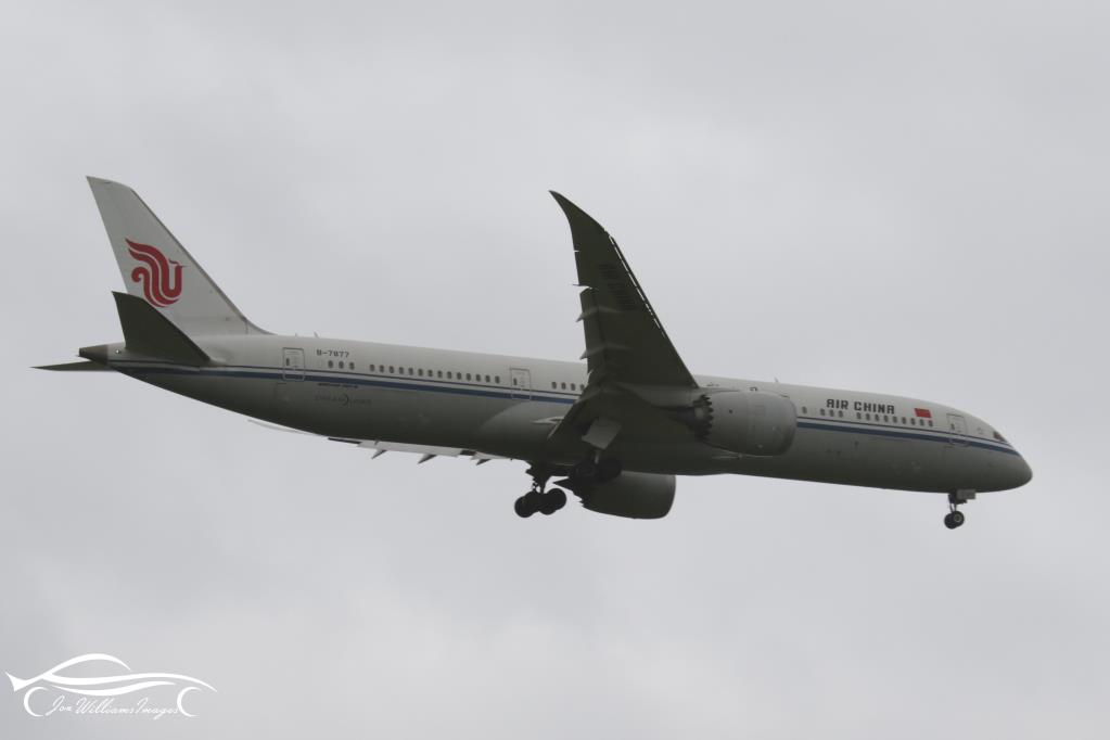 Photo of aircraft B-7877 operated by Air China