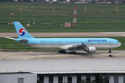 Photo of aircraft HL7585 operated by Korean Air Lines