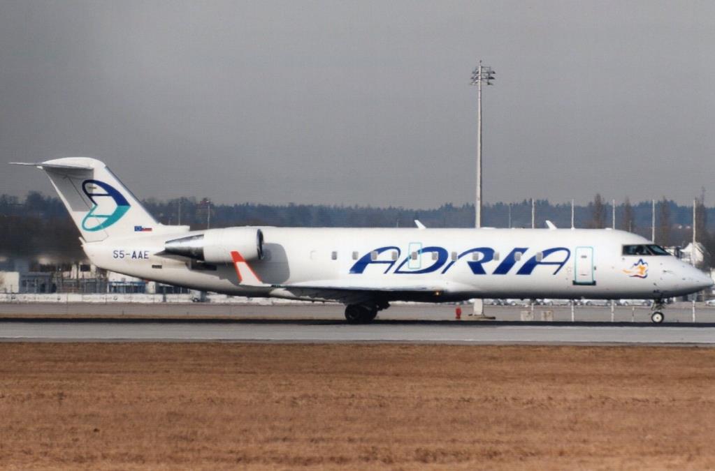 Photo of aircraft S5-AAE operated by Adria Airways