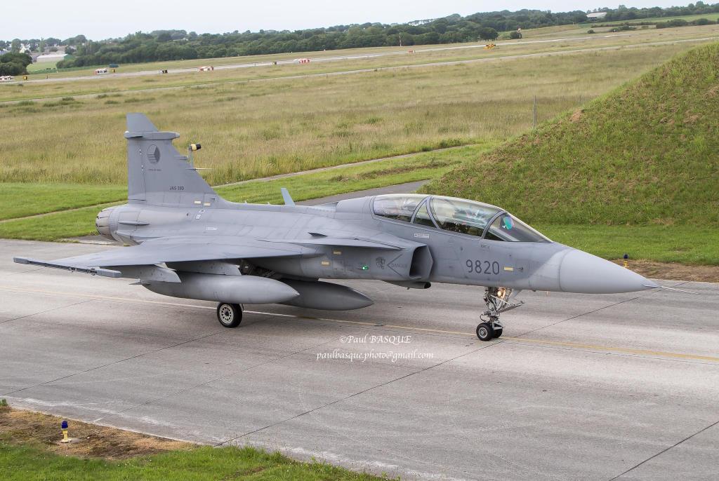 Photo of aircraft 9820 operated by Czech Air Force