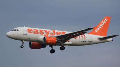 Image of aircraft registration G-EZMK - A A319-111 operated by Easyjet
