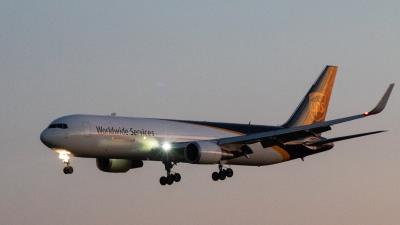 Photo of aircraft N354UP operated by United Parcel Service (UPS)