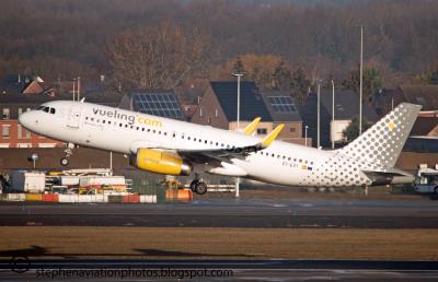 Photo of aircraft EC-LVT operated by Vueling