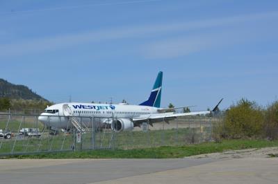 Photo of aircraft C-GXAX operated by WestJet