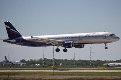 Image of aircraft registration VP-BTG - A A321-211 operated by Aeroflot - Russian Airlines