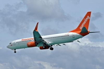 Image of aircraft registration C-FPRP - A 737-8FH(WL) operated by Sunwing Airlines