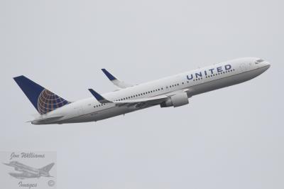 Image of aircraft registration N673UA - A 767-322(ER)(WL) operated by United Airlines
