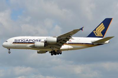 Photo of aircraft 9V-SKA operated by Singapore Airlines
