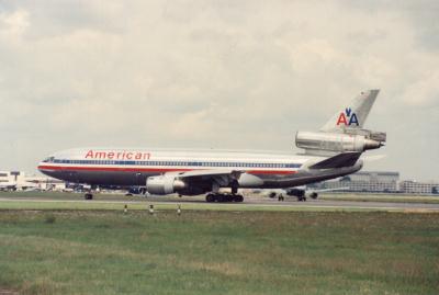 Photo of aircraft N117AA operated by American Airlines