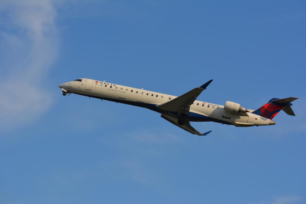 Photo of aircraft N324PQ operated by Delta Connection