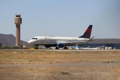 Photo of aircraft N296SY operated by Delta Connection