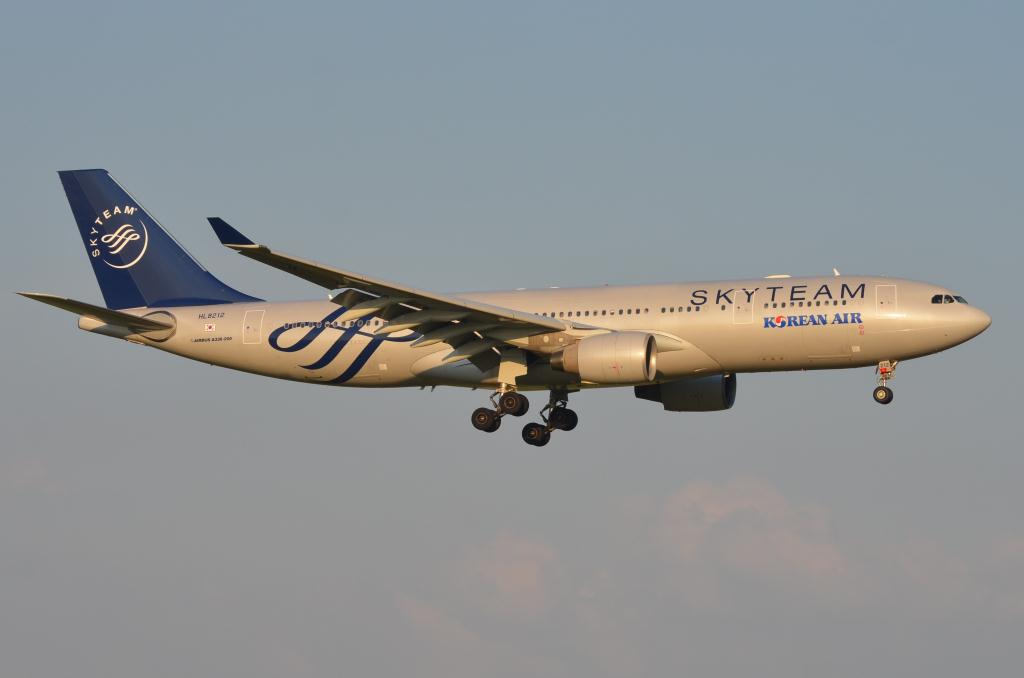 Photo of aircraft HL8212 operated by Korean Air Lines