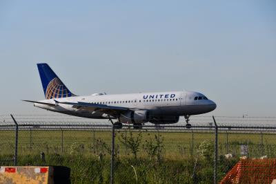 Photo of aircraft N823UA operated by United Airlines