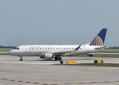 Photo of aircraft N205SY operated by United Express