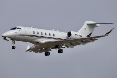 Photo of aircraft N746QS operated by NetJets