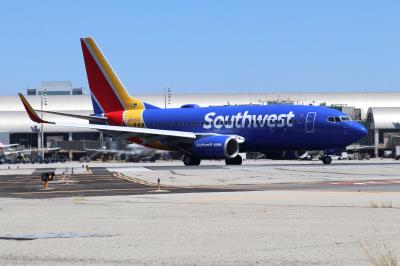 Photo of aircraft N7727A operated by Southwest Airlines
