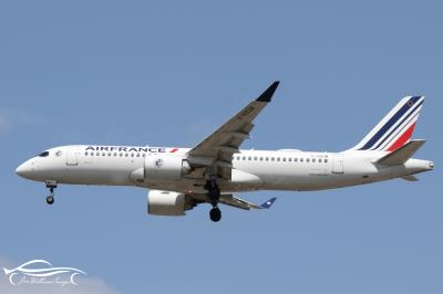 Photo of aircraft F-HZUM operated by Air France