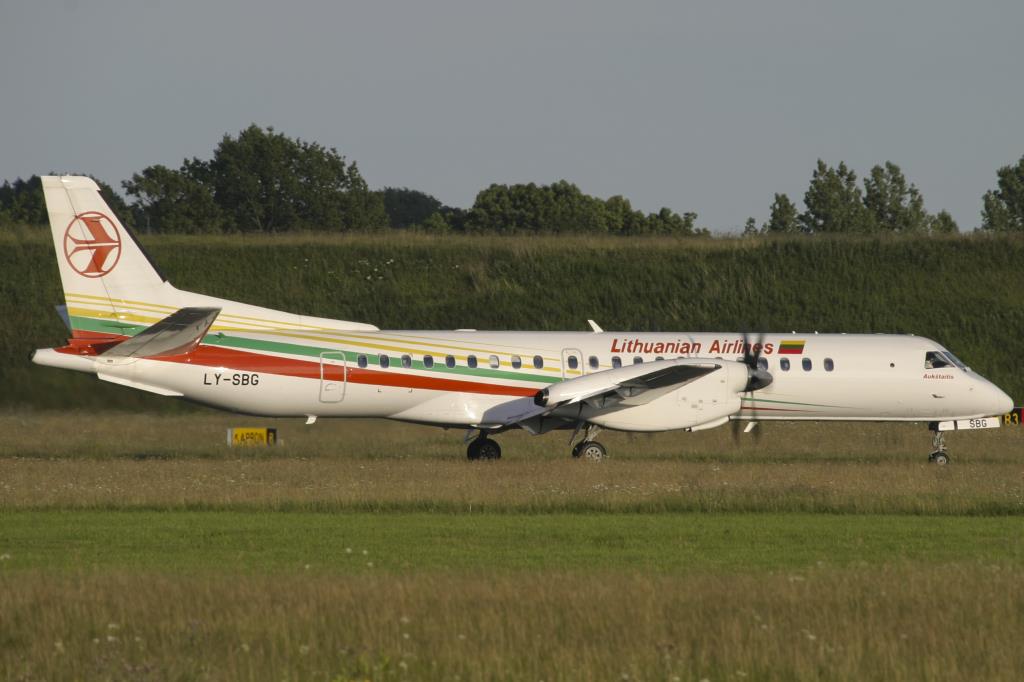 Photo of aircraft LY-SBG operated by Lithuanian Airlines