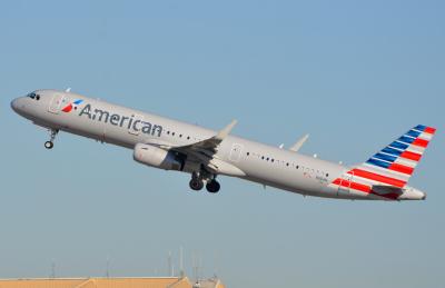 Photo of aircraft N116AN operated by American Airlines