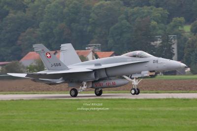 Photo of aircraft J-5016 operated by Swiss Air Force