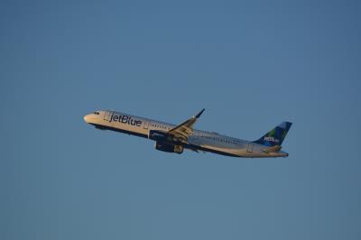 Photo of aircraft N983JT operated by JetBlue Airways