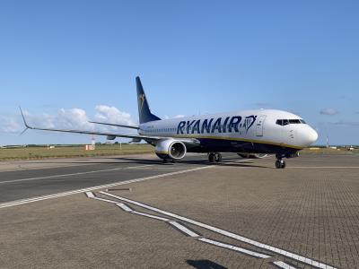 Photo of aircraft EI-DWF operated by Ryanair