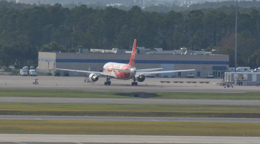 Photo of aircraft N881YV operated by 21 Air