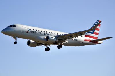 Photo of aircraft N418YX operated by American Eagle