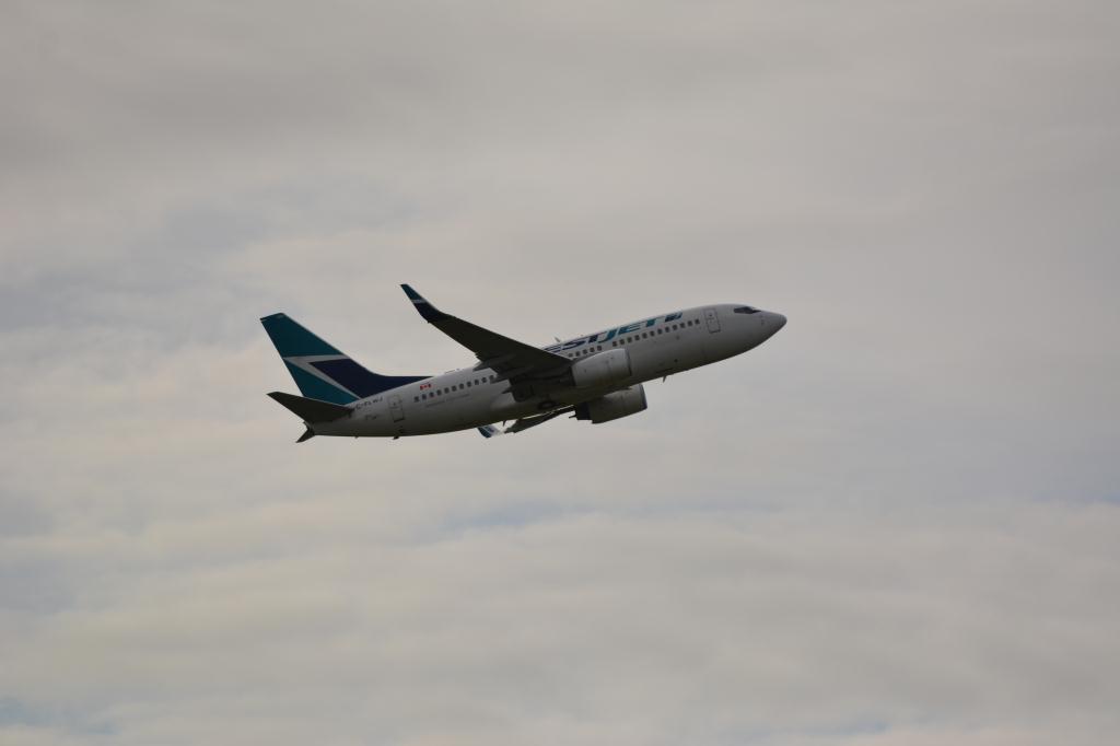 Photo of aircraft C-FLWJ operated by WestJet
