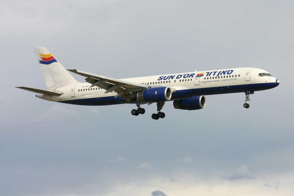 Photo of aircraft 4X-EBO operated by El Al Israel Airlines