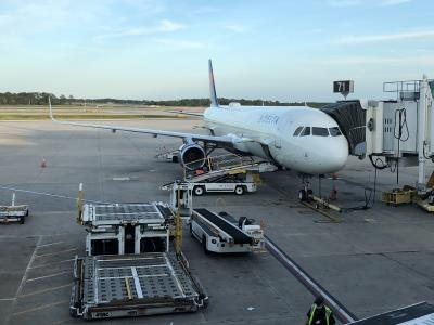 Photo of aircraft N119DN operated by Delta Air Lines