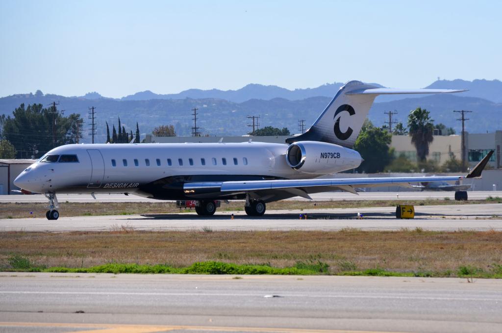 Photo of aircraft N979CB operated by Design Professionals LLC