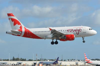 Photo of aircraft C-FYJH operated by Air Canada Rouge